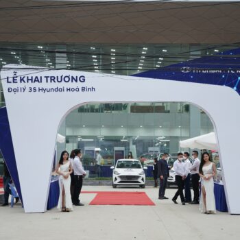 Công ty CP Tiền Phong tổ chức lễ khai trương đại lý 3S Hyundai Hòa Bình.